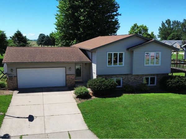 205 Benson Drive, Lewiston, MN 55952