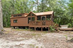 1373b Bridge Street photo 4
