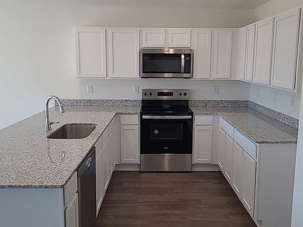 1033 Clifton Court, Dudley, GA 31022
