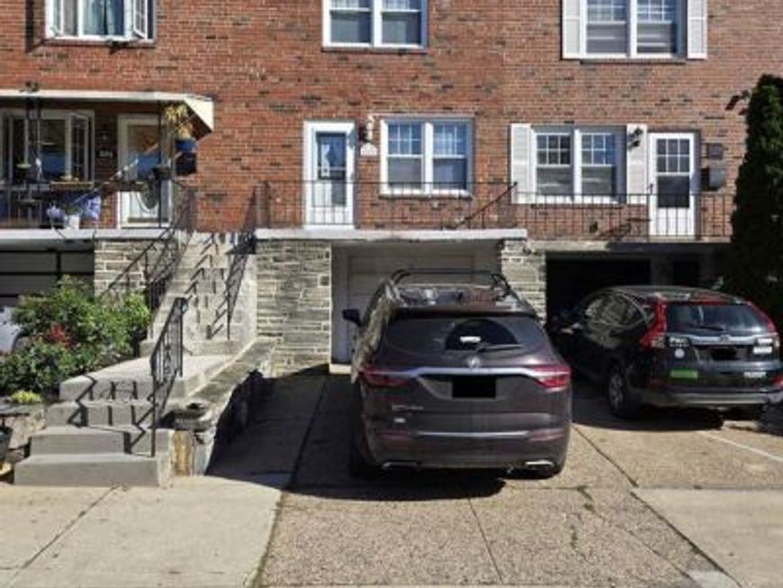 527 Martin Street, Philadelphia, PA 19128 Main Photo