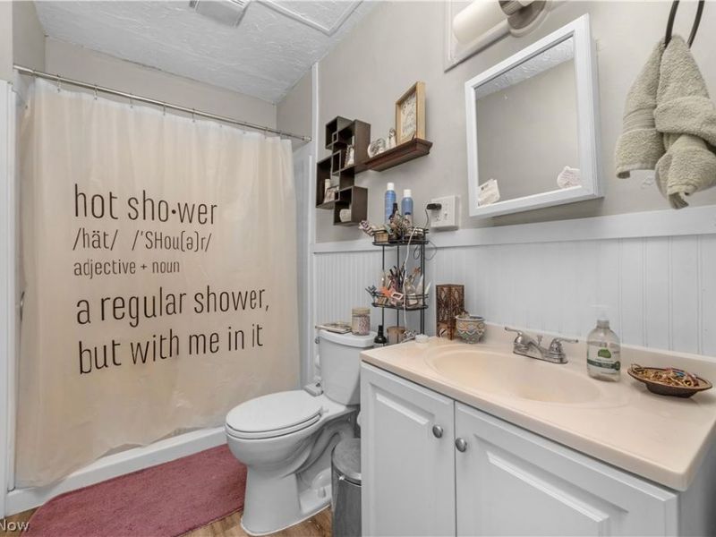 8005 Lake Avenue , Cleveland, OH 44102 Photo 22