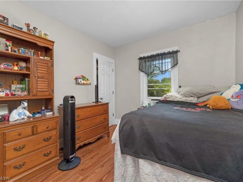 8005 Lake Avenue , Cleveland, OH 44102 Photo 25