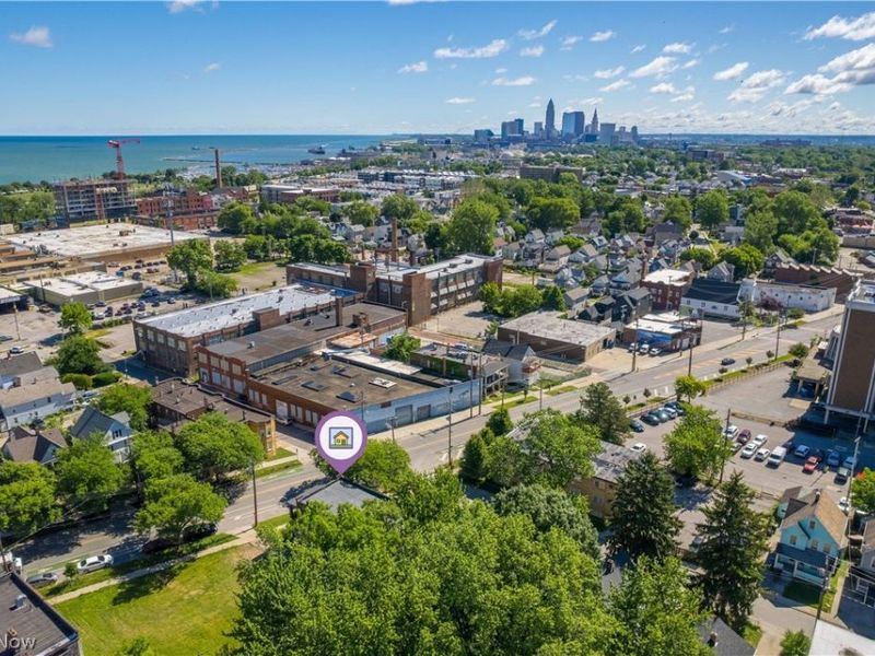 8005 Lake Avenue , Cleveland, OH 44102 Photo 37