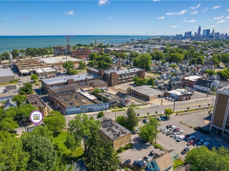 8005 Lake Avenue , Cleveland, OH 44102 Photo 39