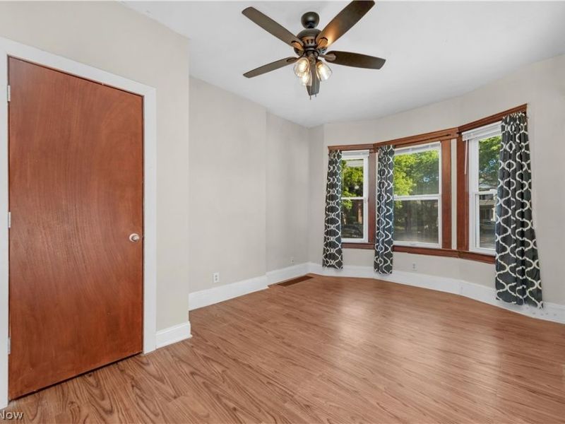 8005 Lake Avenue , Cleveland, OH 44102 Photo 4
