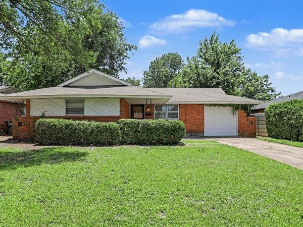 644 W Main Street, Moore, OK 73160