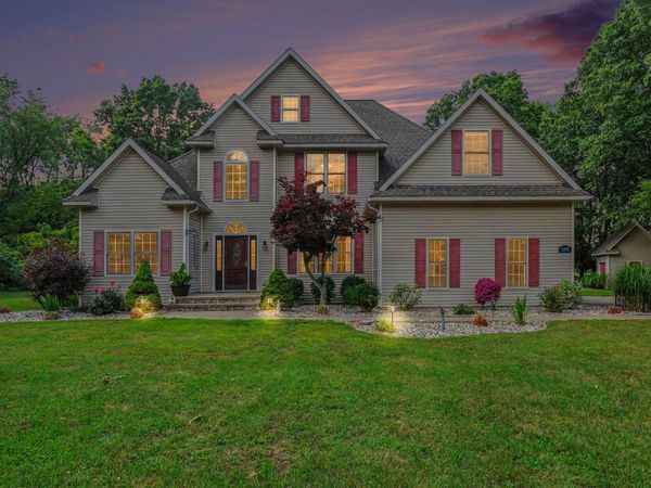 3297 W Front Street, Buchanan, MI 49107