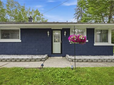 4735 Shimerville Road, Clarence, NY 14031