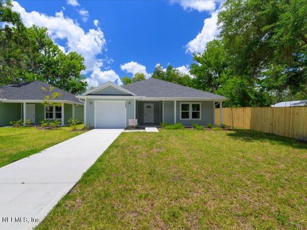 302 S 14TH Street, Palatka, FL 32177