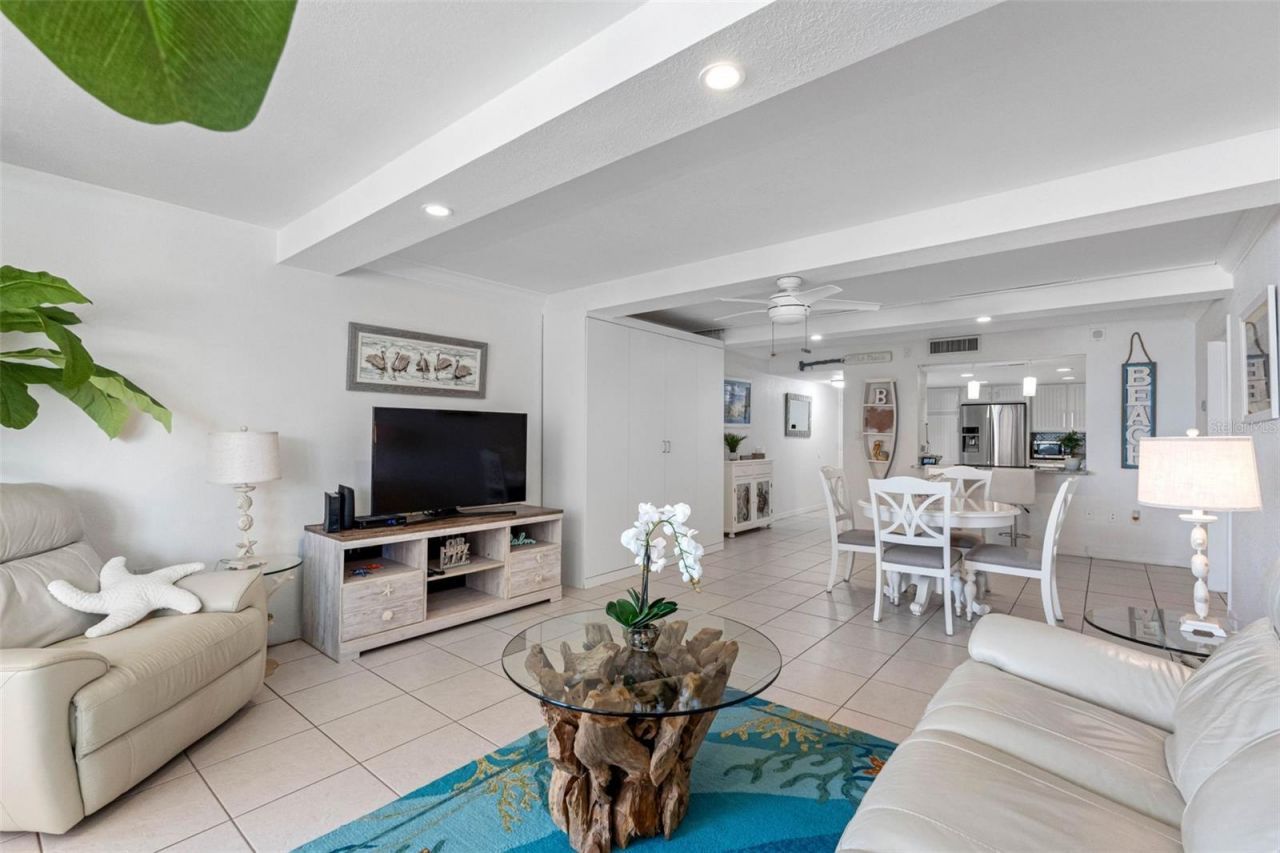 17920 Gulf Boulevard, Unit 302, Redington Shores, FL 33708 Photo