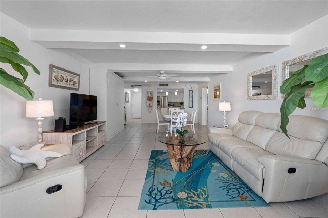 17920 Gulf Boulevard, Unit 302, Redington Shores, FL 33708 Photo