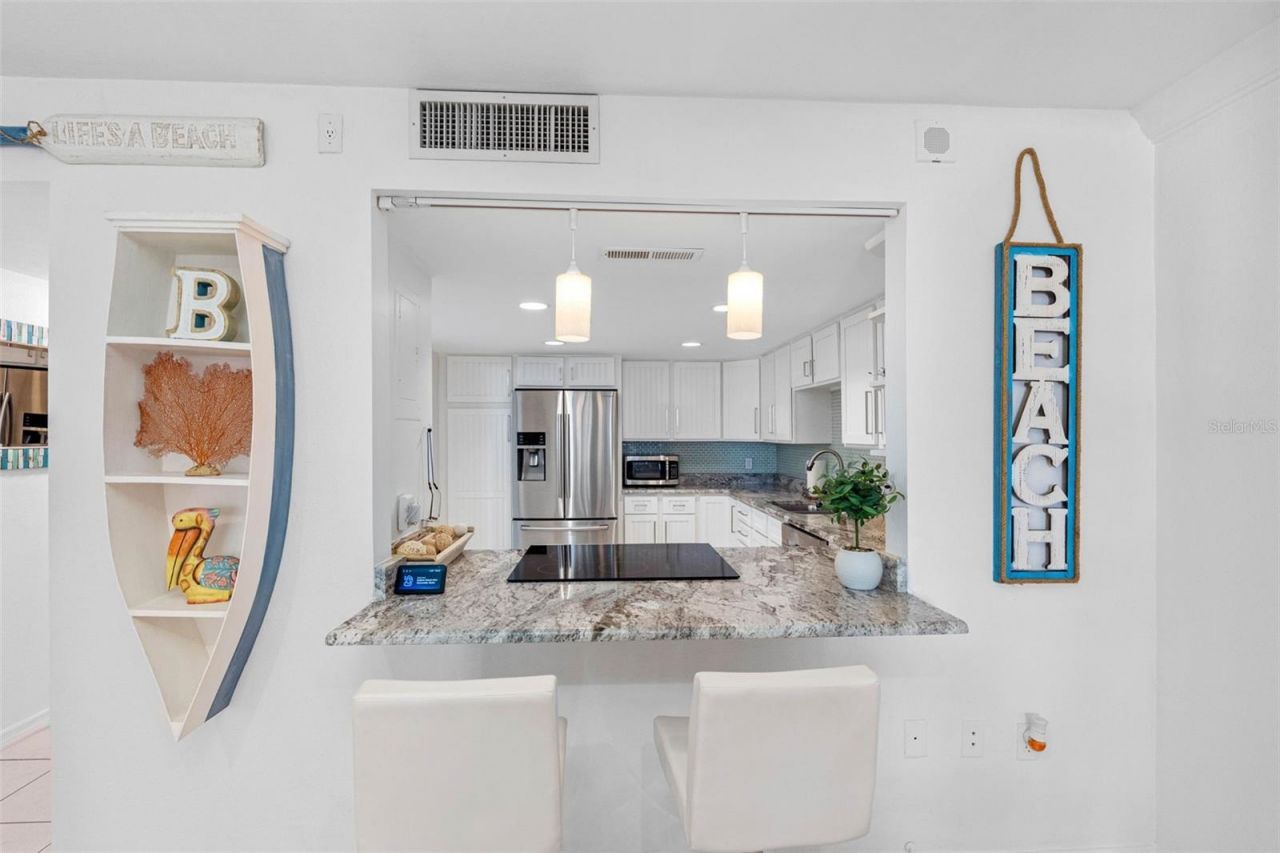 17920 Gulf Boulevard, Unit 302, Redington Shores, FL 33708 Photo