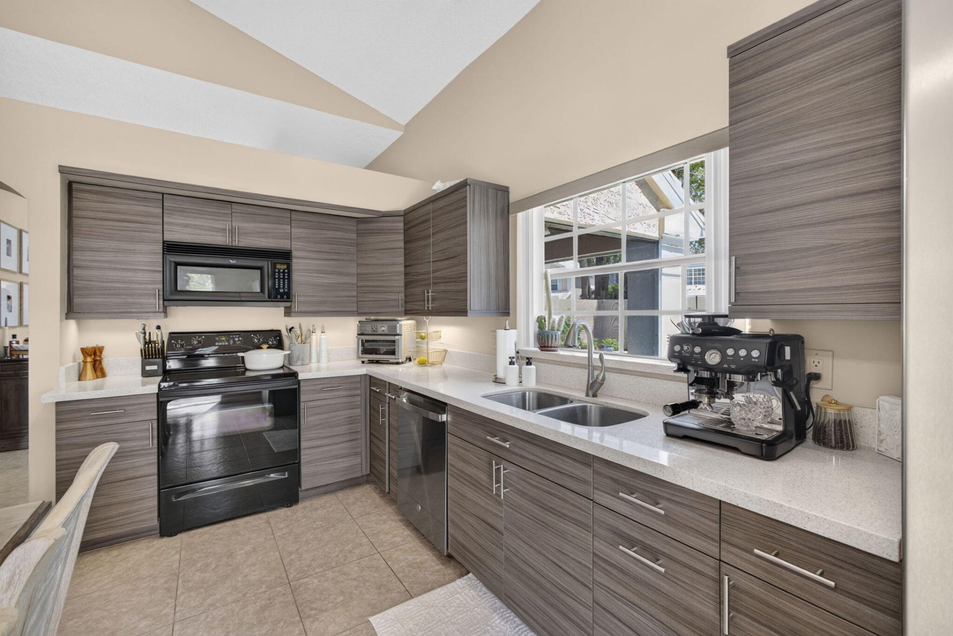 33 Selby Lane, Palm Beach Gardens, FL 33418 Photo