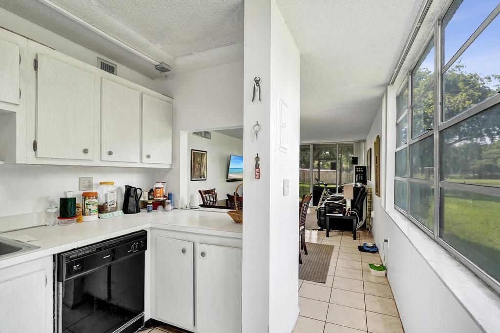 9430 Tangerine Place, Unit 104, Davie, FL 33324 Photo
