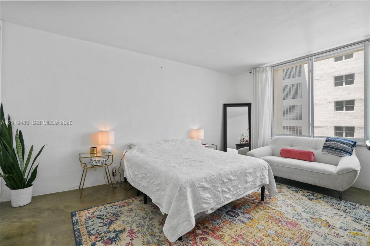 1200 West Ave, Unit 819, Miami Beach, FL 33139 Photo
