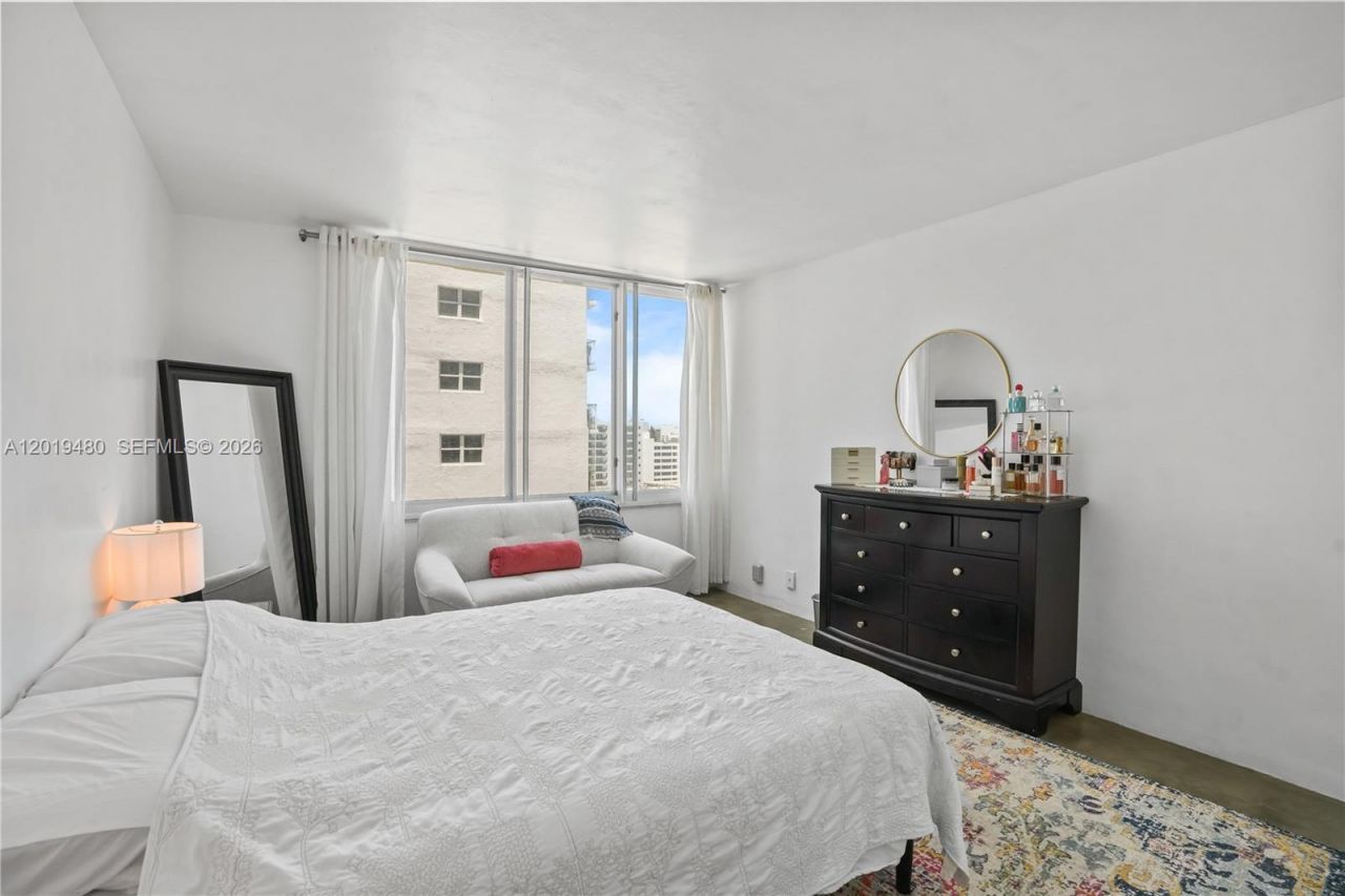 1200 West Ave, Unit 819, Miami Beach, FL 33139 Photo