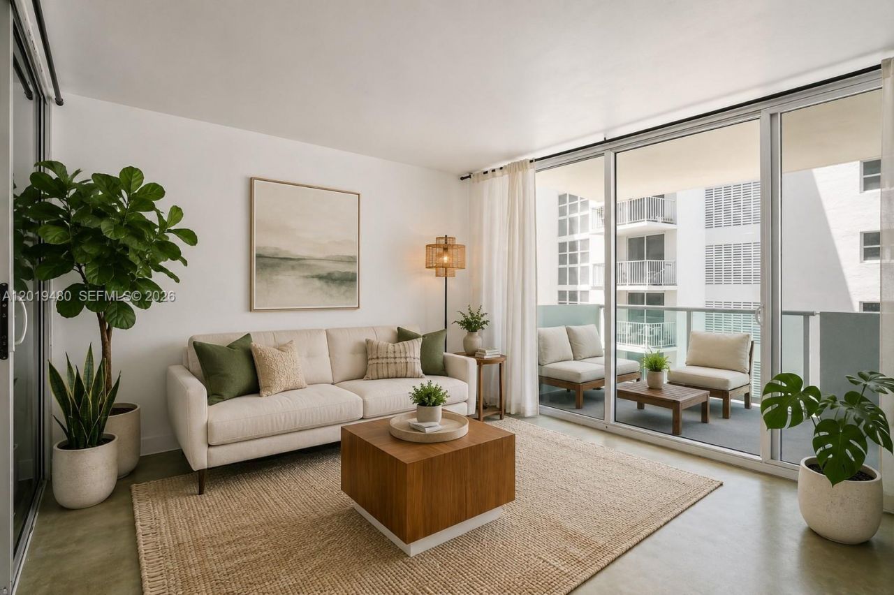 1200 West Ave, Unit 819, Miami Beach, FL 33139 Photo