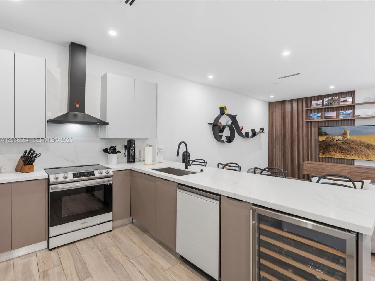 3266 SW 25th Ter, Unit 3266, Miami, FL 33133 Photo