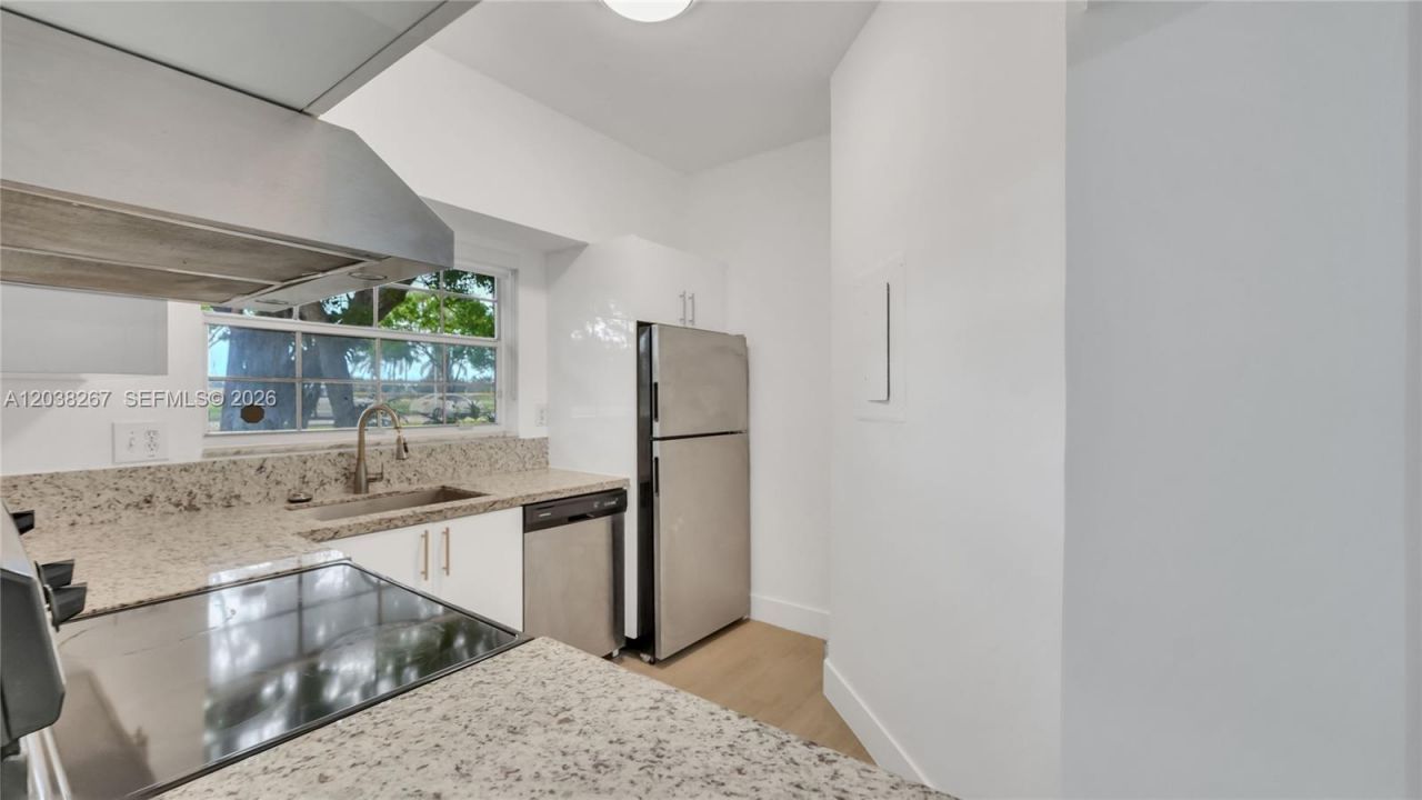 2421 NW 96th Ter, Unit 20I, Pembroke Pines, FL 33024 Photo