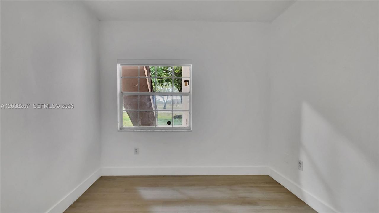 2421 NW 96th Ter, Unit 20I, Pembroke Pines, FL 33024 Photo