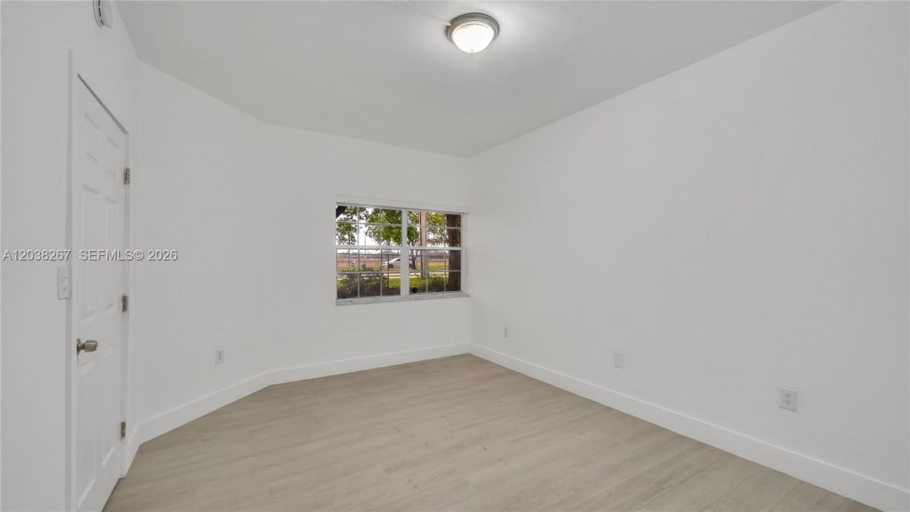 2421 NW 96th Ter, Unit 20I, Pembroke Pines, FL 33024 Photo