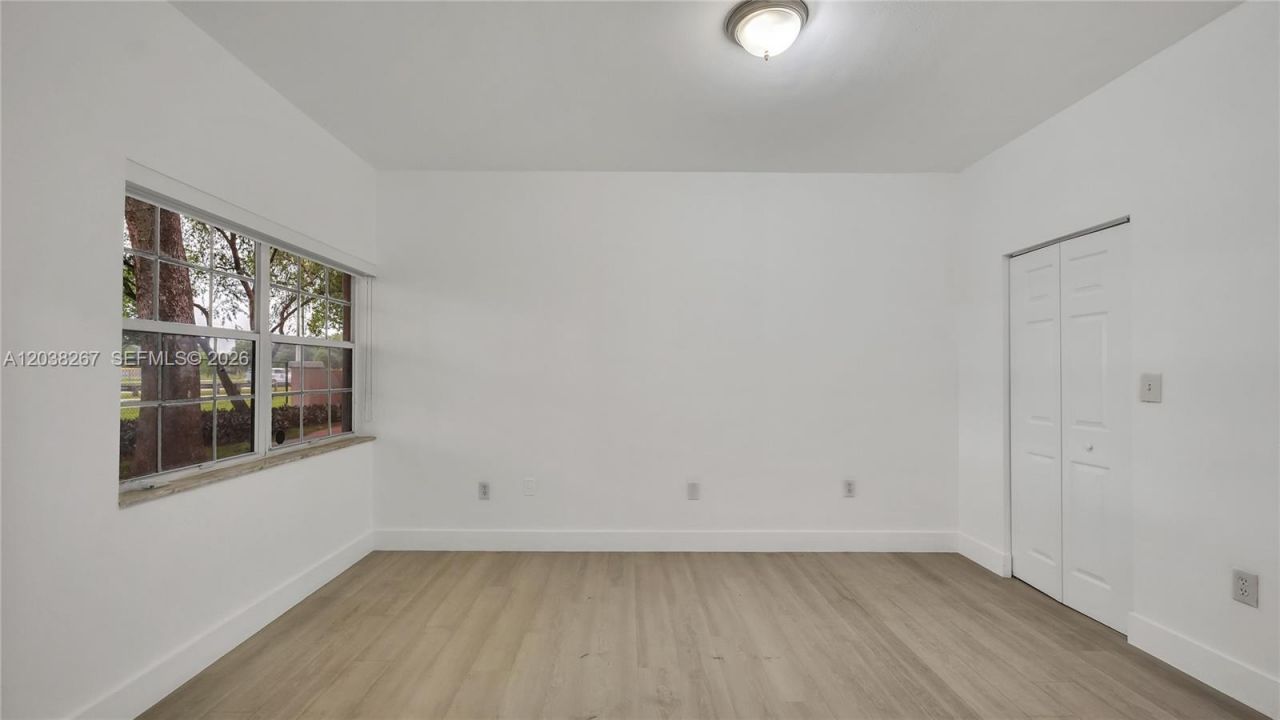 2421 NW 96th Ter, Unit 20I, Pembroke Pines, FL 33024 Photo