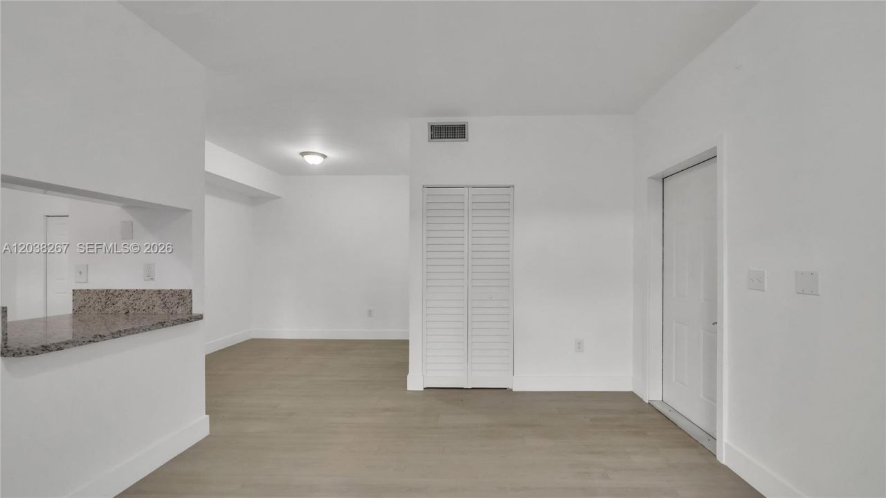 2421 NW 96th Ter, Unit 20I, Pembroke Pines, FL 33024 Photo