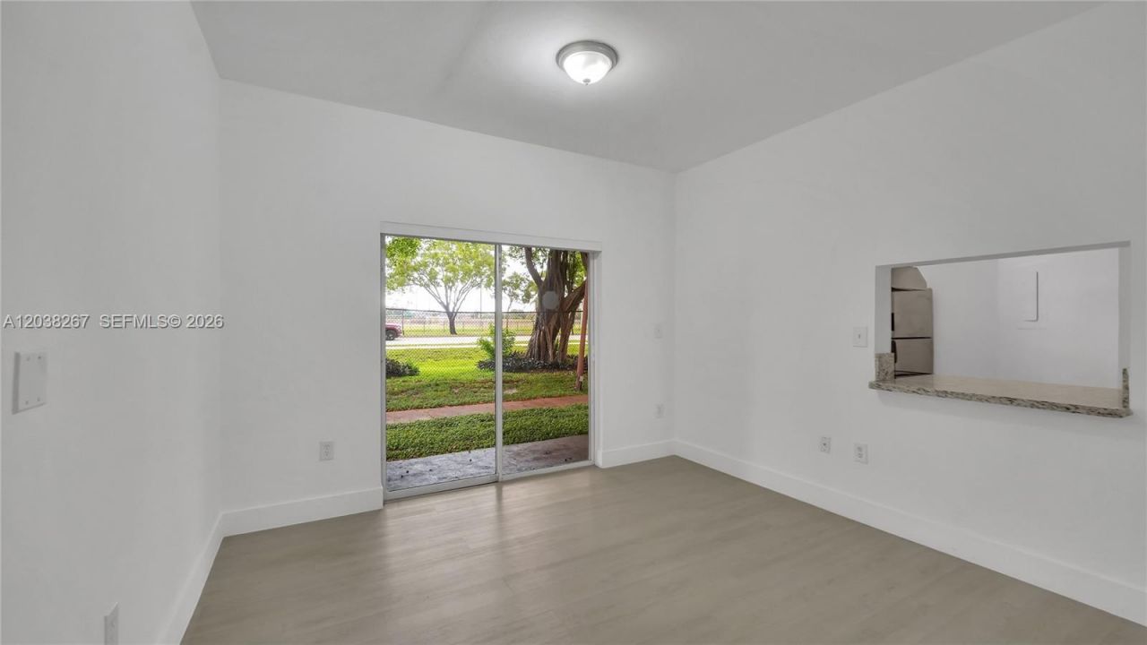2421 NW 96th Ter, Unit 20I, Pembroke Pines, FL 33024 Photo