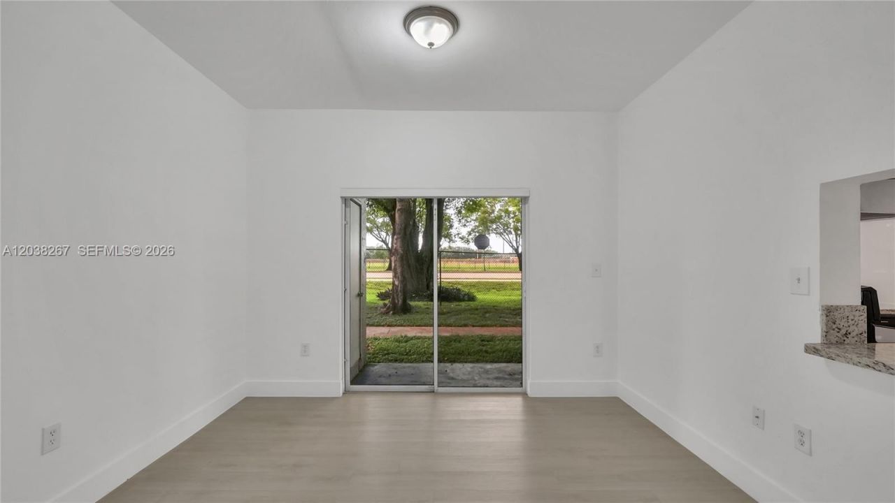 2421 NW 96th Ter, Unit 20I, Pembroke Pines, FL 33024 Photo