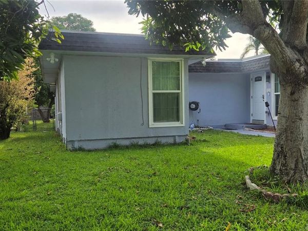 7907 NW 73rd Ave, Tamarac, FL 33321