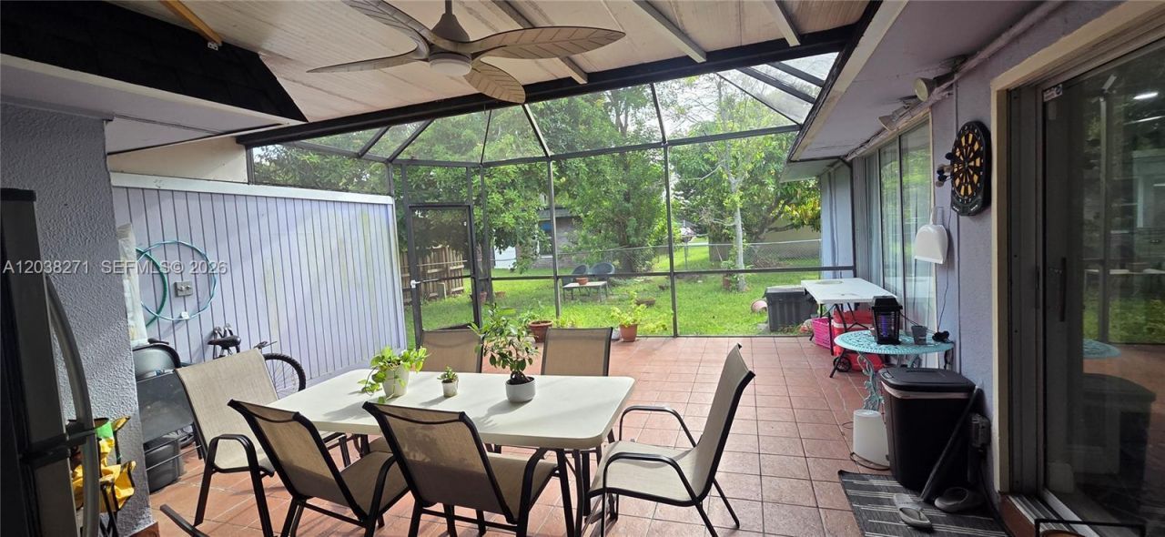 7907 NW 73rd Ave, Tamarac, FL 33321 Photo
