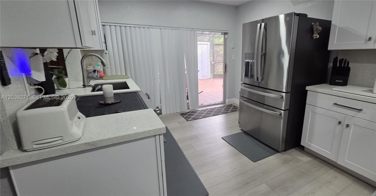 7907 NW 73rd Ave, Tamarac, FL 33321 Photo