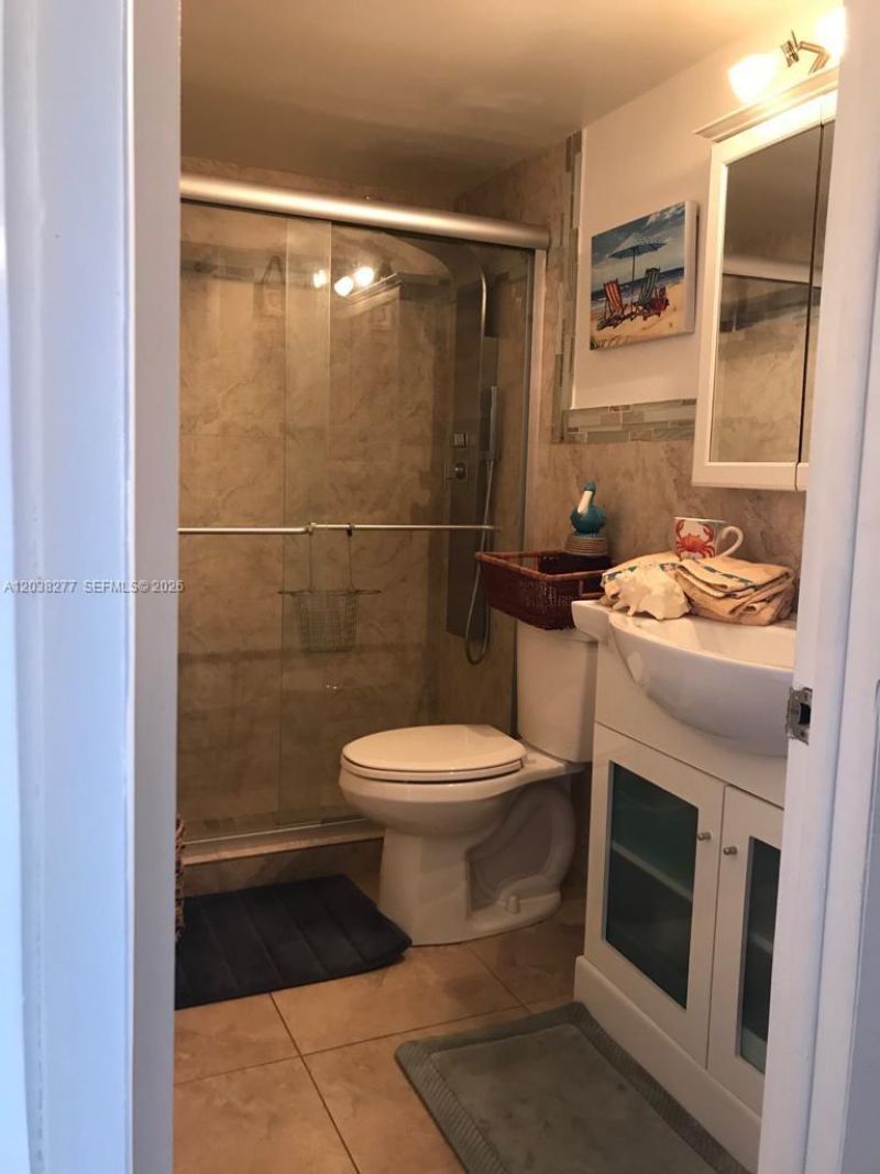 320 S Surf Rd , Unit 305, Hollywood, FL 33019 Photo