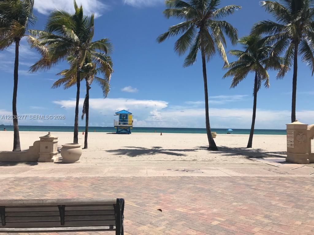 320 S Surf Rd , Unit 305, Hollywood, FL 33019 Photo