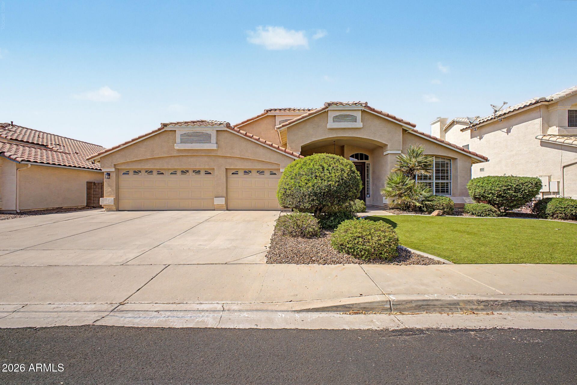 1466 E Spur Avenue, Gilbert, AZ 85296 Main Photo