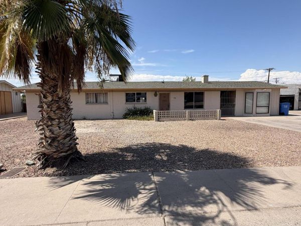 546 E LA MIRADA Drive, Phoenix, AZ 85042