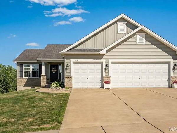 126 Riverdale Woods Circle, O'Fallon, MO 63366