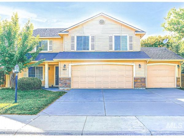 883 N Oxwich Ave, Meridian, ID 83642