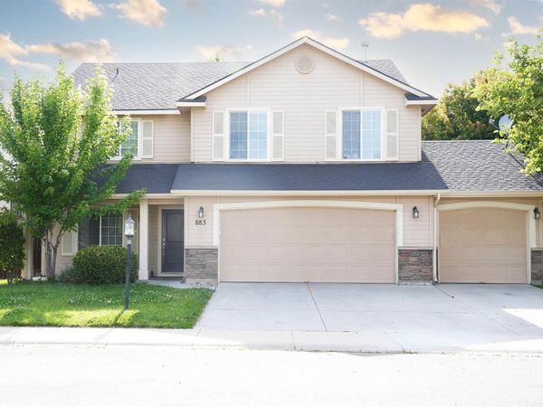 883 N Oxwich Ave, Meridian, ID 83642