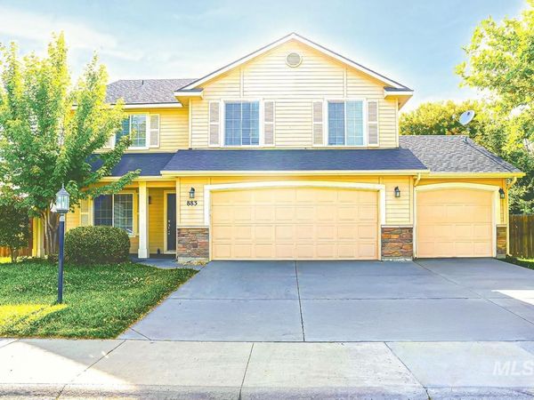 883 N Oxwich Ave, Meridian, ID 83642