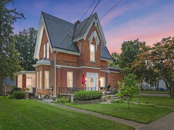 513 S Wayne Street, Angola, IN 46703