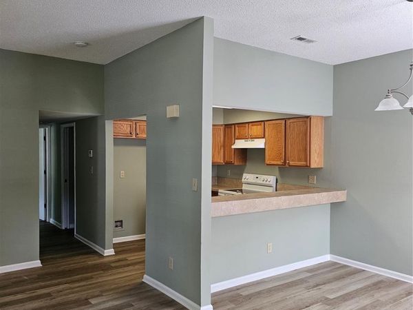 1831 J Julian Lane , Charlotte, NC 28208