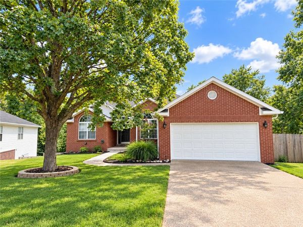 105 NW Erika Court, Bentonville, AR 72712
