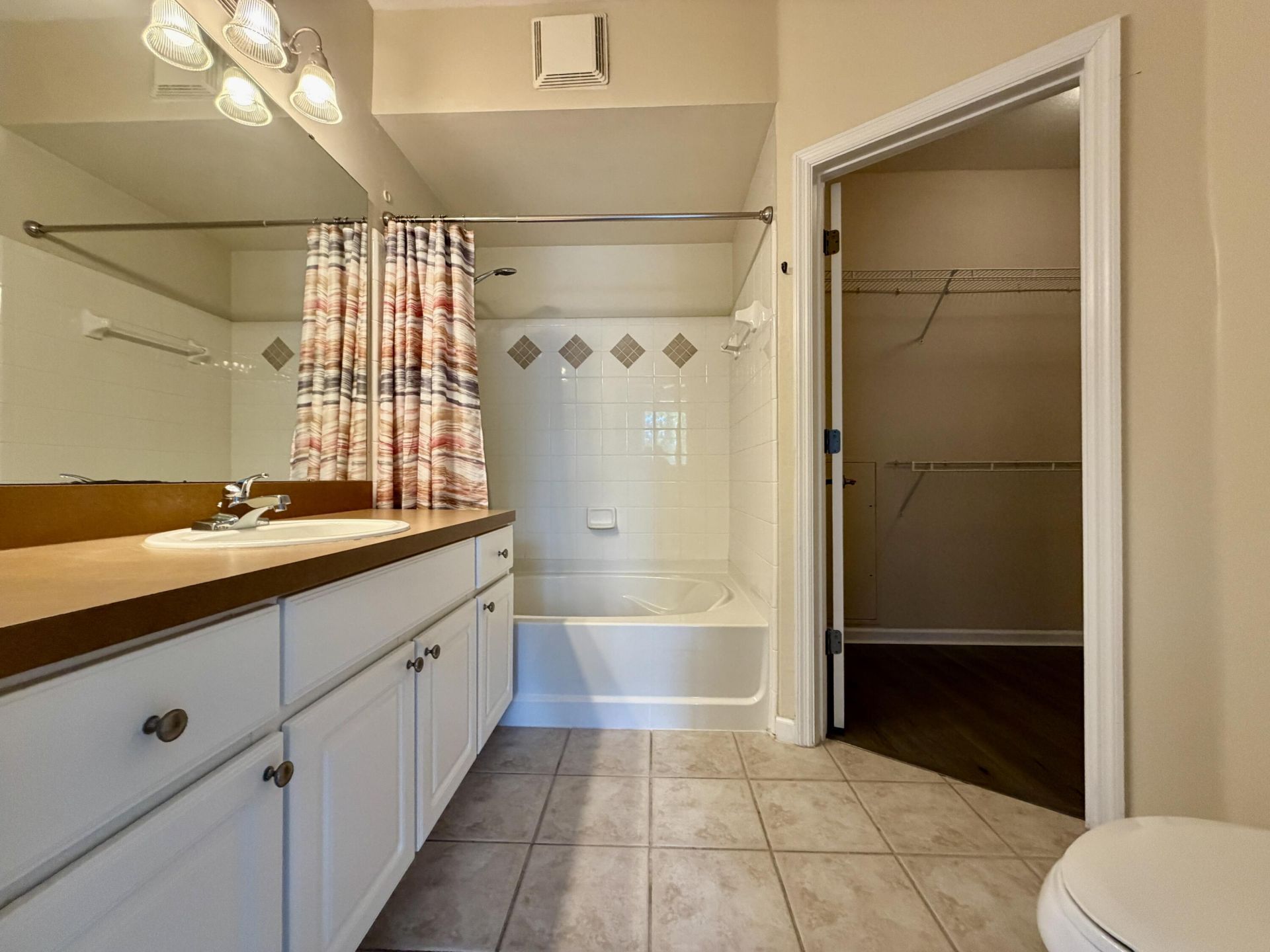 2010 Alta Meadows Lane, Unit 209, Delray Beach, FL 33444 Photo