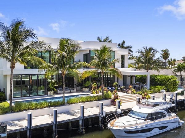 2863 NE 27th Street, Fort Lauderdale, FL 33306