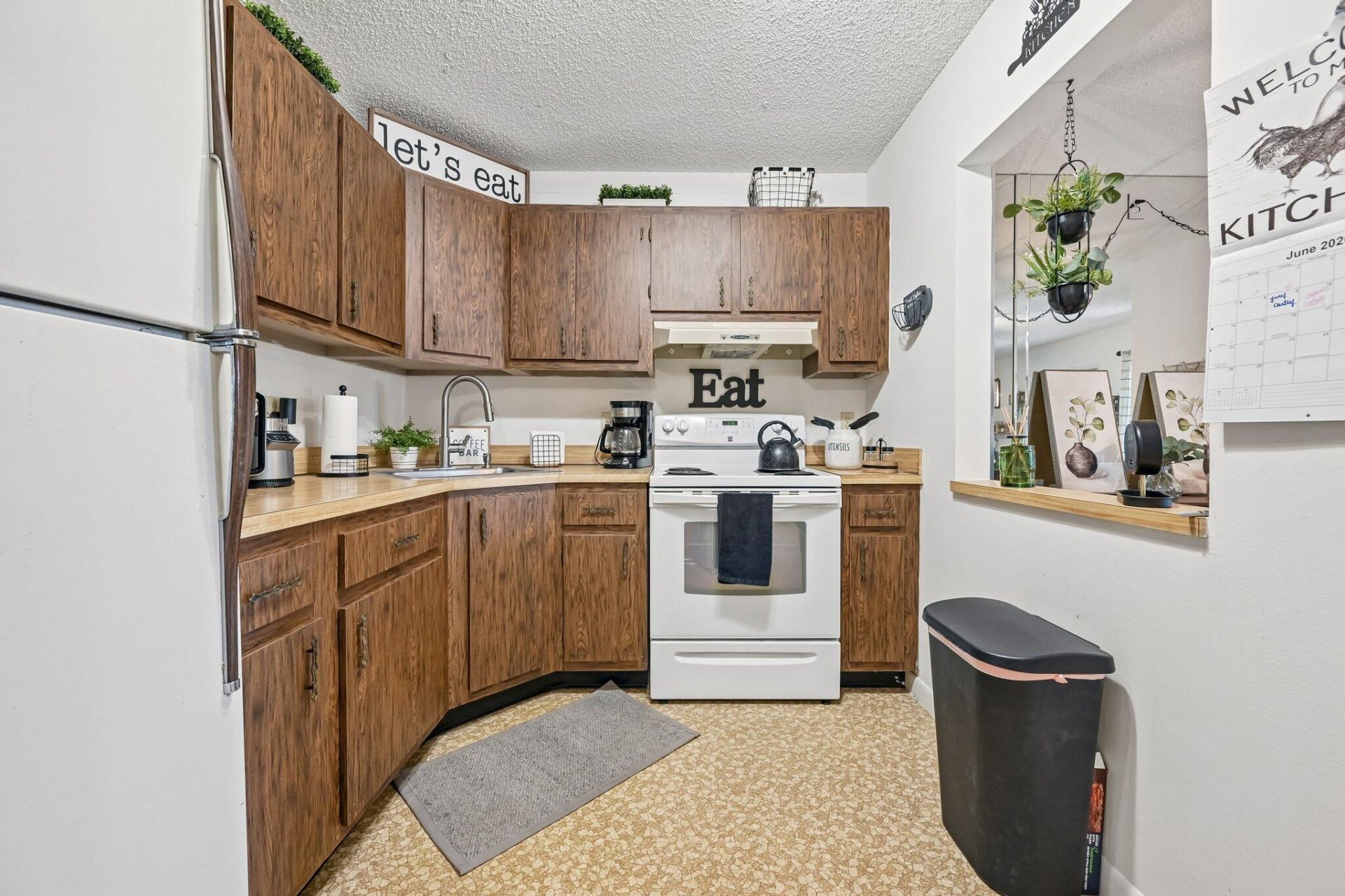 5901 Whispering Pine Way, Unit C-2, Greenacres, FL 33463 Photo