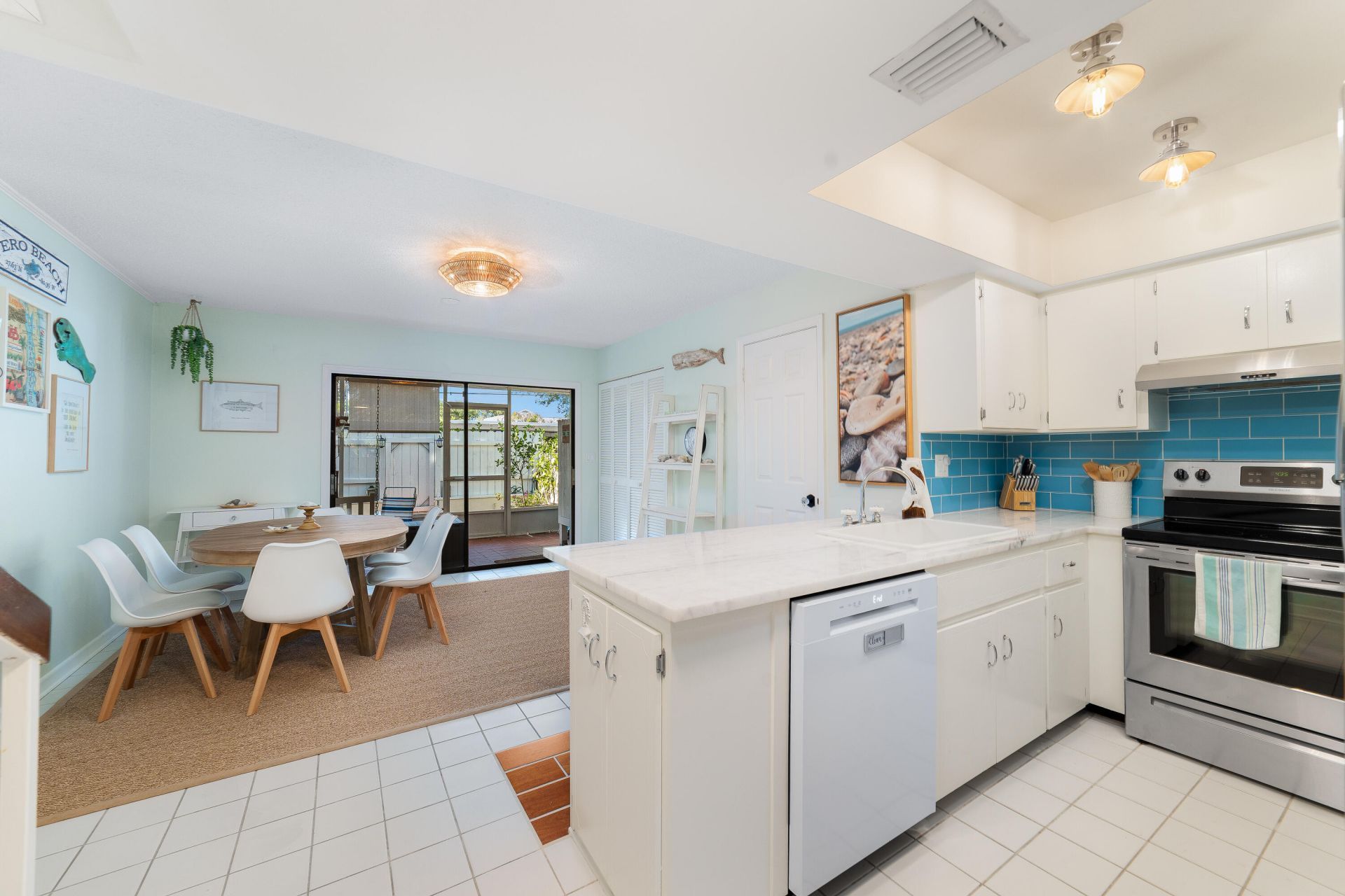 839 Camelia Lane, Unit 8, Vero Beach, FL 32963 Photo