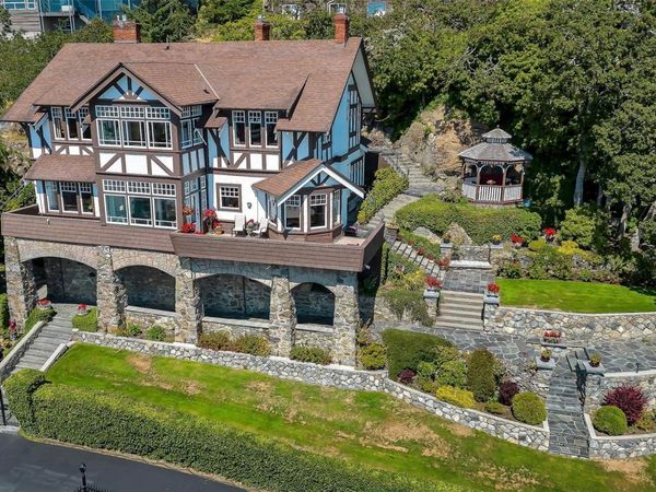 1926 Crescent Rd , Oak Bay, BC V8S 2H1