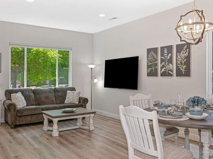 1010 Thompson Cir, Folsom, CA 95630 Photo
