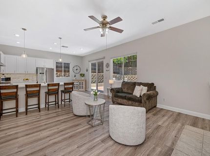 1010 Thompson Cir, Folsom, CA 95630 Photo